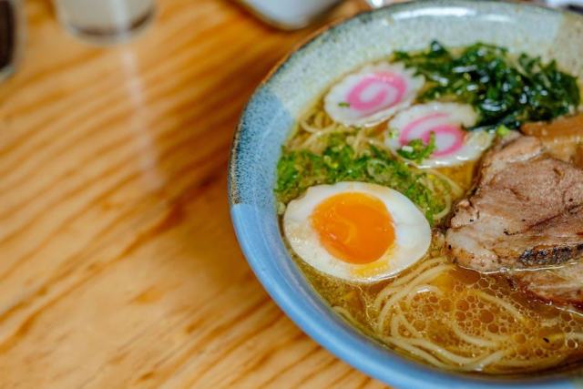 Sweats pour les passionnés de ramen, sushis et gastronomies asiatiques Sweats pour les passionnés de ramen, sushis et gastronomies asiatiques